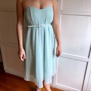 Strapless pleated A-line midi dress with belt